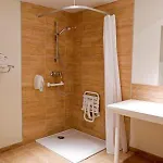 Отель Saint Etienne 3*
