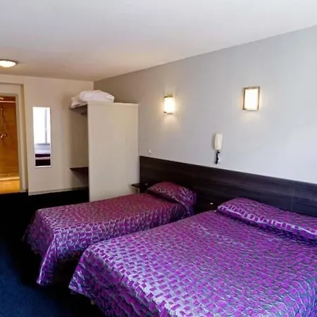 Saint Etienne 3* Lourdes