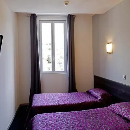 Saint Etienne לורדה