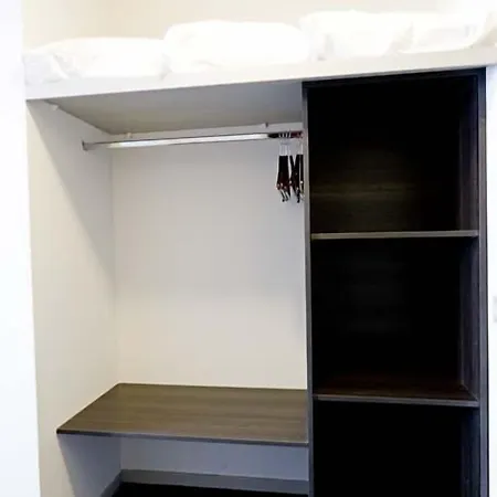 Saint Etienne מלון 3*