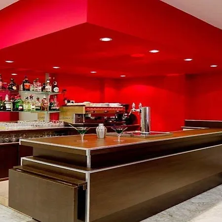 מלון Saint Etienne לורדה