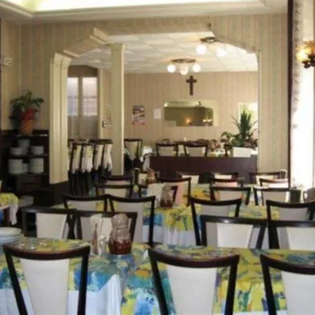 Saint Etienne 3* לורדה