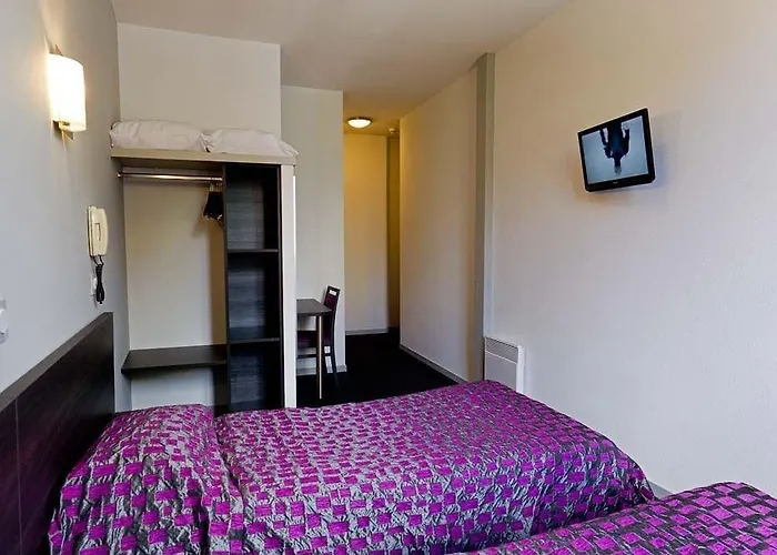 Saint Etienne Отель 3*