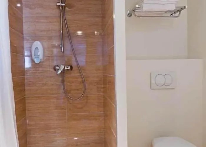 Saint Etienne Отель Лурд