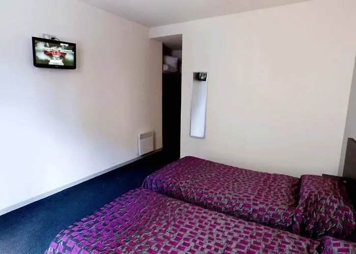 オテル サン テティエンヌ 3*