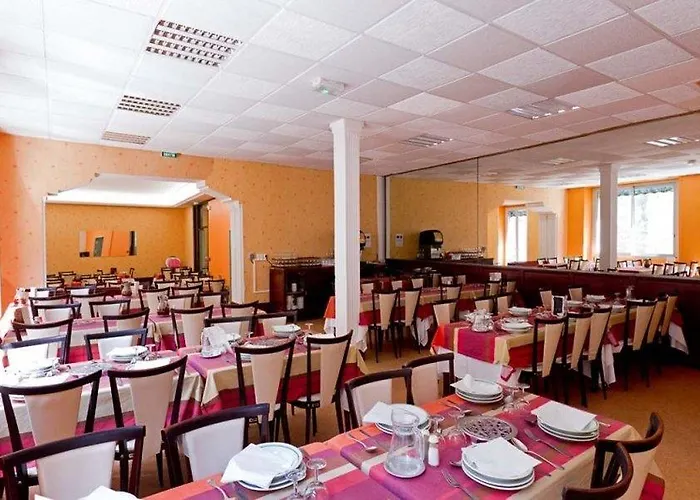 オテル サン テティエンヌ ホテル 3*