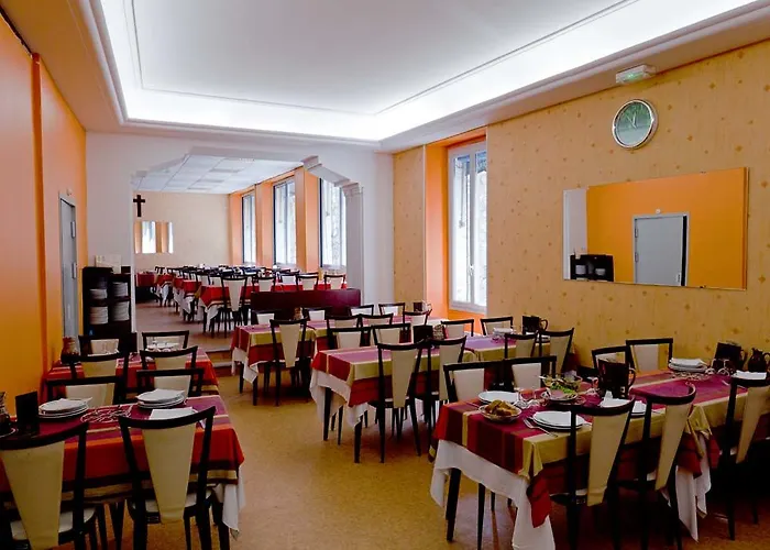 Hotel Saint Etienne Lourdes