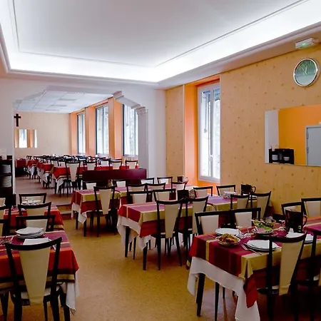 Hotell Saint Etienne Lourdes
