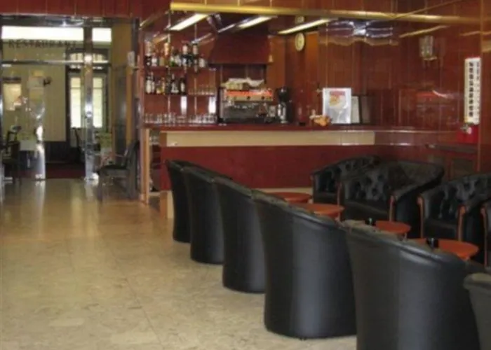 オテル サン テティエンヌ 3*